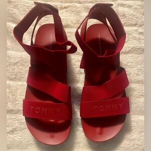Tommy Hilfiger Strappy Platform Sandals ❤️🤍💙